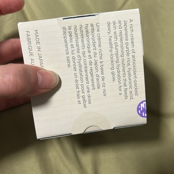 The Dewy Skin Cream - Picture 3 of 3